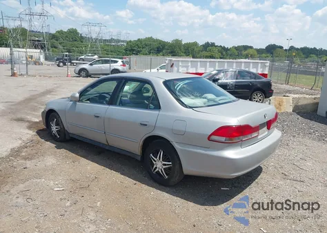 2001 Honda Accord 2.3 Lx z USA, uszkodzony, nr VIN 1HGCG66541A003009